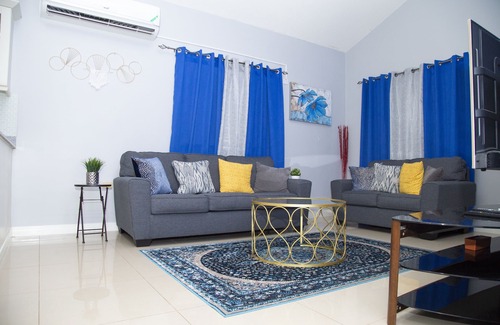 Kingston House | The Elevated Experience at Caymanas