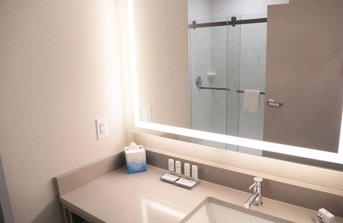 Little Elm Hotel | The Elm, a Ramada by Wyndham