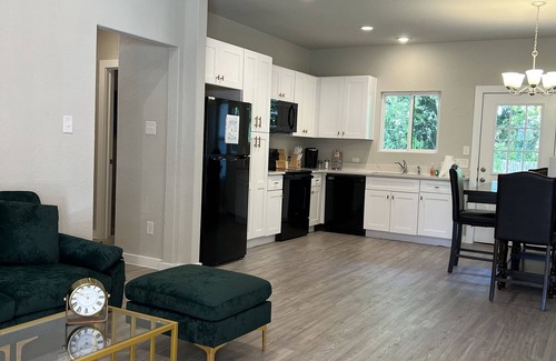 Wetmore House | The Emerald Haus in San Antonio by Randolph AFB. New home!
