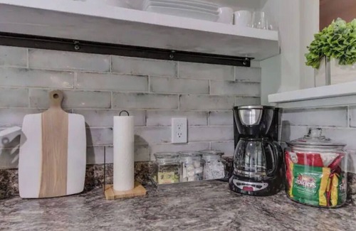 Lewisburg House | The Emerald-near Henry Horton- Sleeps 8- 2.5 baths