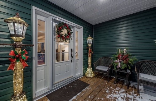 Tiny Cottage | The Emerald near Lafontaine beach for family stays
