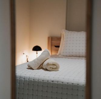 Aigaleo Apartment | The 'Εmeralds' House Project In Egaleo