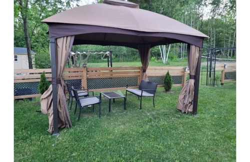 Port McNicoll Cabin | The Enlightenment - Glamping Room