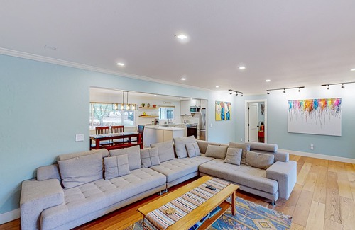 Glen Ellen House | The Enso Sonoma, Gated Oasis in Heart of Wine Country | Private Hot Tub, Deck