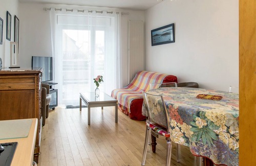 Roscoff House | The ESCALE very comfortable house downtown and its large terrace, 200 m sea