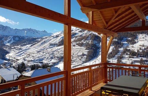 Vars Ski Chalet | The escape, an exceptional chalet in front of the slopes