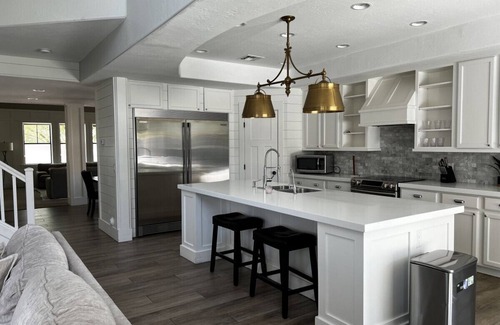 Power Ranch House | The Esplanade Experience | Pool | BBQ Grill| Modern | Cozy