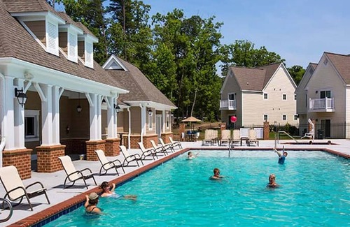 Lackey House | The Estates premier 2-bedroom at Kings Creek Spinnaker Resorts, Williamsburg