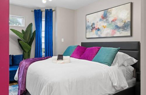 East Parkside Apartment | The Executive - Philly Zoo King Suite Free Parking