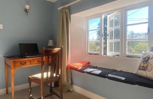 Frome House | The Explorers Rest- Garden - Frome