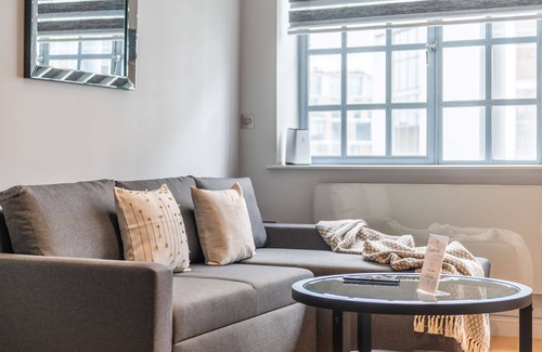 Clerkenwell Apartment | The Eyre Suite Six - Farringdon - by Frankie