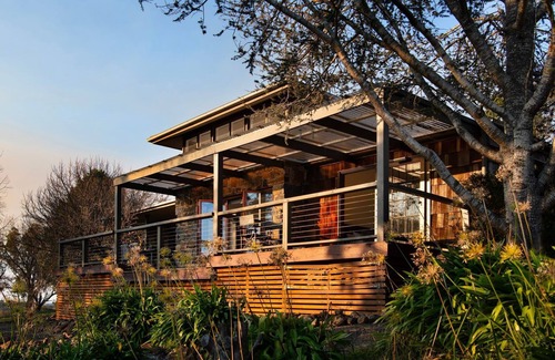Werona House | The Falls at Lake Werona
