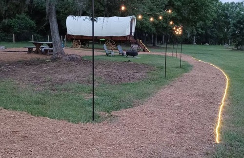 Putnam Hall Apartment | The Family Wagon (Sleeps 4)