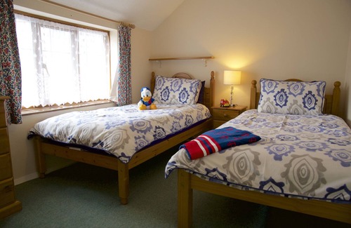 Cullompton Other | The Farm House with large garden and views with a private hot tub as an option