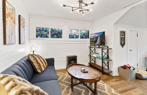 Blowing Rock House | The Farmhouse at Doe Creek