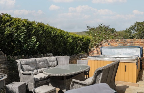 Swanage House | THE FARMHOUSE, pet friendly, with hot tub in Swanage