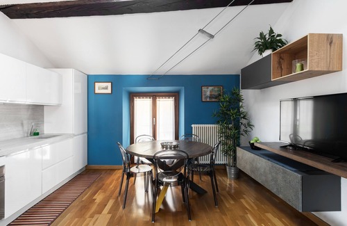 Como City Centre Apartment | The Fascinating Cozy Home Barbagialla is an Apt. in the historic center of Como