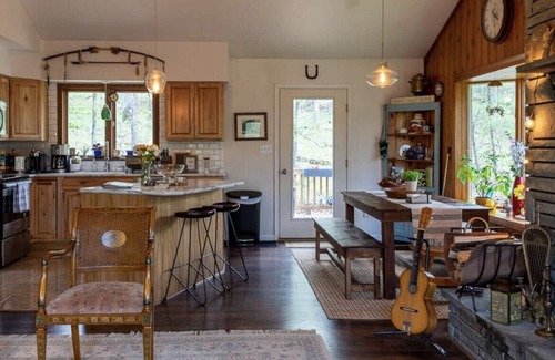 Town of Highland House | The Fern Hill Lodge: Cozy and Serene Getaway on 20 Private Acres