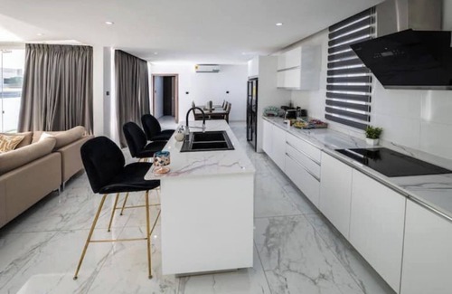 Labone House | The Fii, Elegant Home in Accra, 7 mins away from Airport