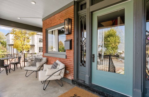 Five Points House | The Fitzgerald a DESIGNER Home in Heart of East Nashville, Minutes to Downtown