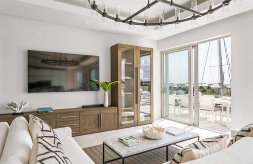 Nassau Condo | The Flamingo Condo