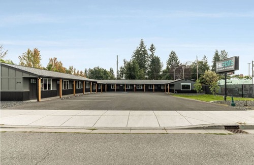 Coeur d'Alene Apartment | The Flats - Suite 9 - Queen Bed - Downtown CDA!