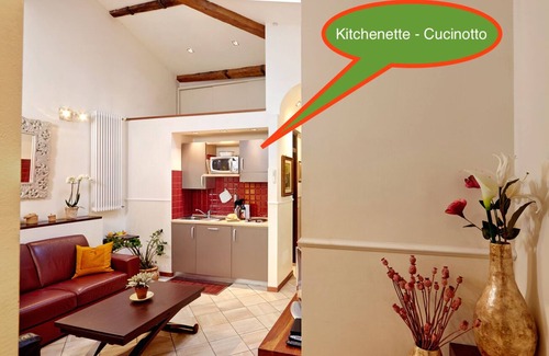 Duomo Apartment | The Flora Apartment: The feeling of touching the Duomo