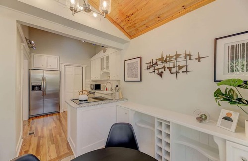 Forest Acres House | The Forest Lake Partridge House Near Fort Jackson