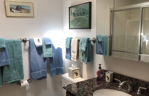 Sturgeon Bay House | The Forrest - Booking for all available 2024 dates!