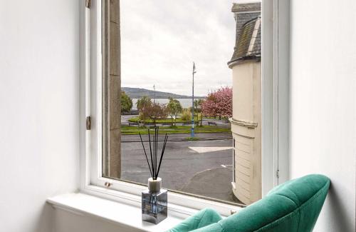 Rothesay Apartment | The Fountain View Apartment