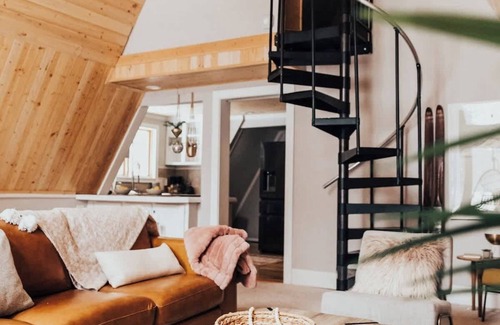 Blue River House | The Fox A-Frame | An Intimate Mountain Retreat
