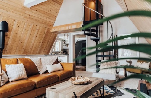 Blue River House | The Fox A-Frame | An Intimate Mountain Retreat