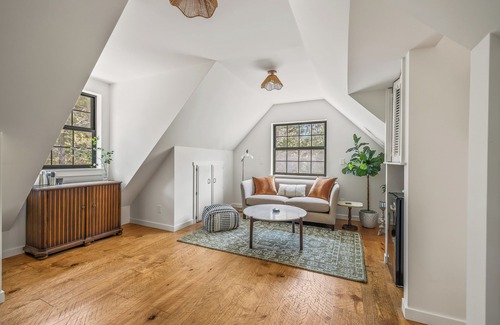 Mendocino Apartment | The Fox Den - Welcoming Studio with WiFi in charming Mendocino