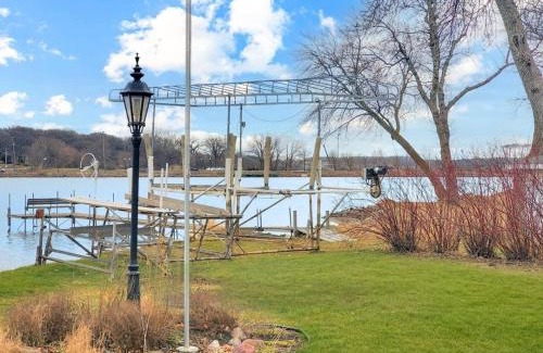Spirit Lake House | The Foxhole on East Lake Okoboji