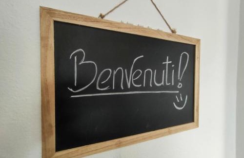 Assemini Apartment | The Friend's House I