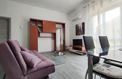 Assemini Apartment | The Friend's House I