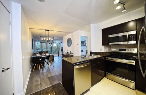 Wellington Place Apartment | The Front Condominiums
