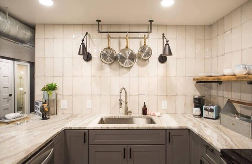 Nashville Apartment | The Frontier Getaway