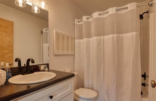 Sheridan Apartment | The Full Experience at Sheridan Sojourn