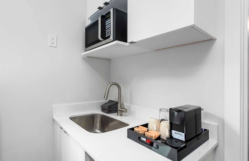 East Queen Anne House | The Futuristic Hoverboard Sweet Suite