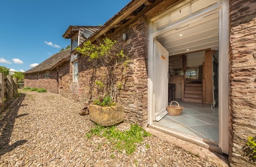 Peterchurch House | The Garden Barn (4) - a grade I listed building sleeping 4 guests