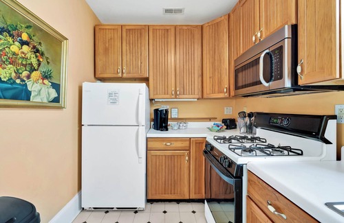 Wilmington Historic District Apartment | The Garden District Flat