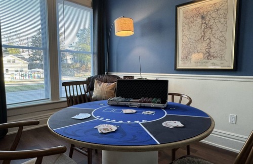 Frankfort Apartment | The Garden - Idyllic Oasis near 13 Distilleries