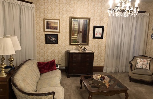Hamilton Bed & Breakfast | The Garden Room at Shoal Creek B&B