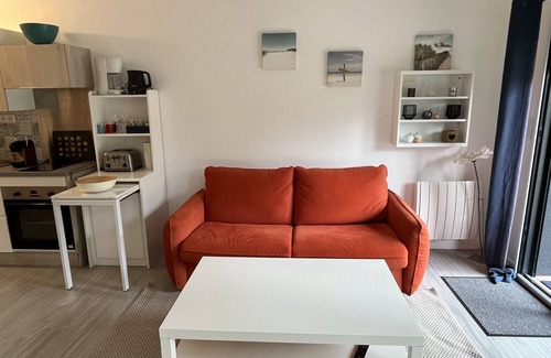 Stella-Plage Apartment | The Garrigue in the middle of the Pines