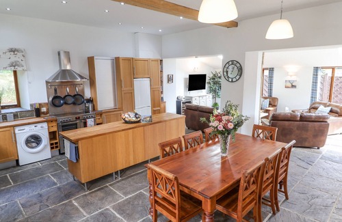 Teversal Cottage | THE GATEHOUSE, pet friendly, character holiday cottage in Mansfield
