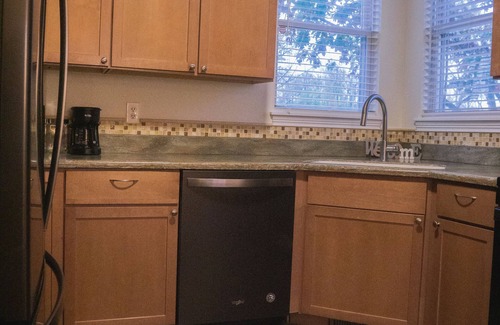 Near Eastside House | The Gathering Place "Upscale! Walkable! 5-Bedroom 4 Bathroom Downtown Indy"