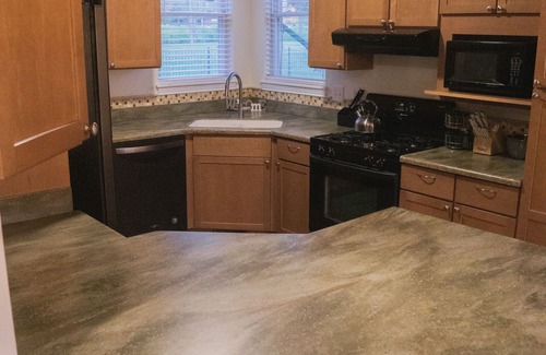 Near Eastside House | The Gathering Place "Upscale! Walkable! 5-Bedroom 4 Bathroom Downtown Indy"
