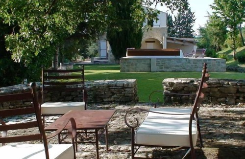 Revest-des-Brousses House | The Gavottes