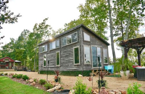 Rogersville House | The Gemini-a dreamy, waterfront tiny cabin